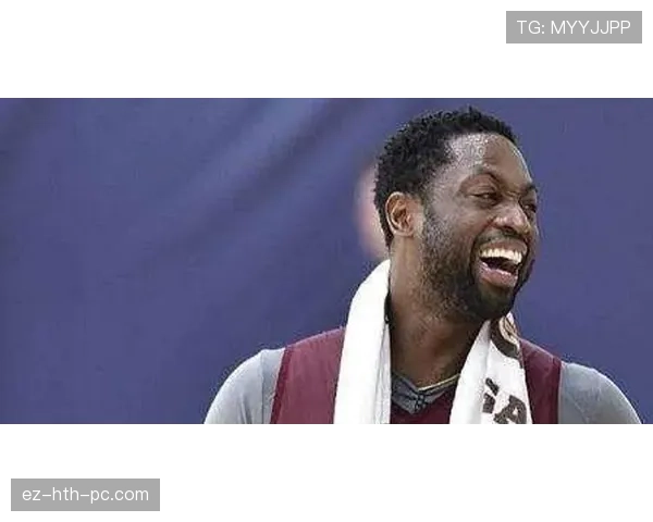 埃琳·安德森场下的包包比我一个月工资还厚，真不敢信这生活到底怎么过的